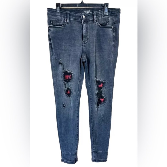 Judy Blue Jeans Skinny Fit 11/30 Black Mid Rise Buffalo Plaid Patch Distressed - Picture 2 of 9